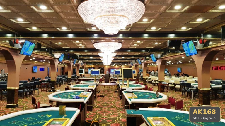 Đánh Giá Trải Nghiệm Casino AK168 Trên Điện Thoại Di Động: Slot, Trò Chơi Bàn Và Quản Lý Ngân Sách Tại ak168pg.win